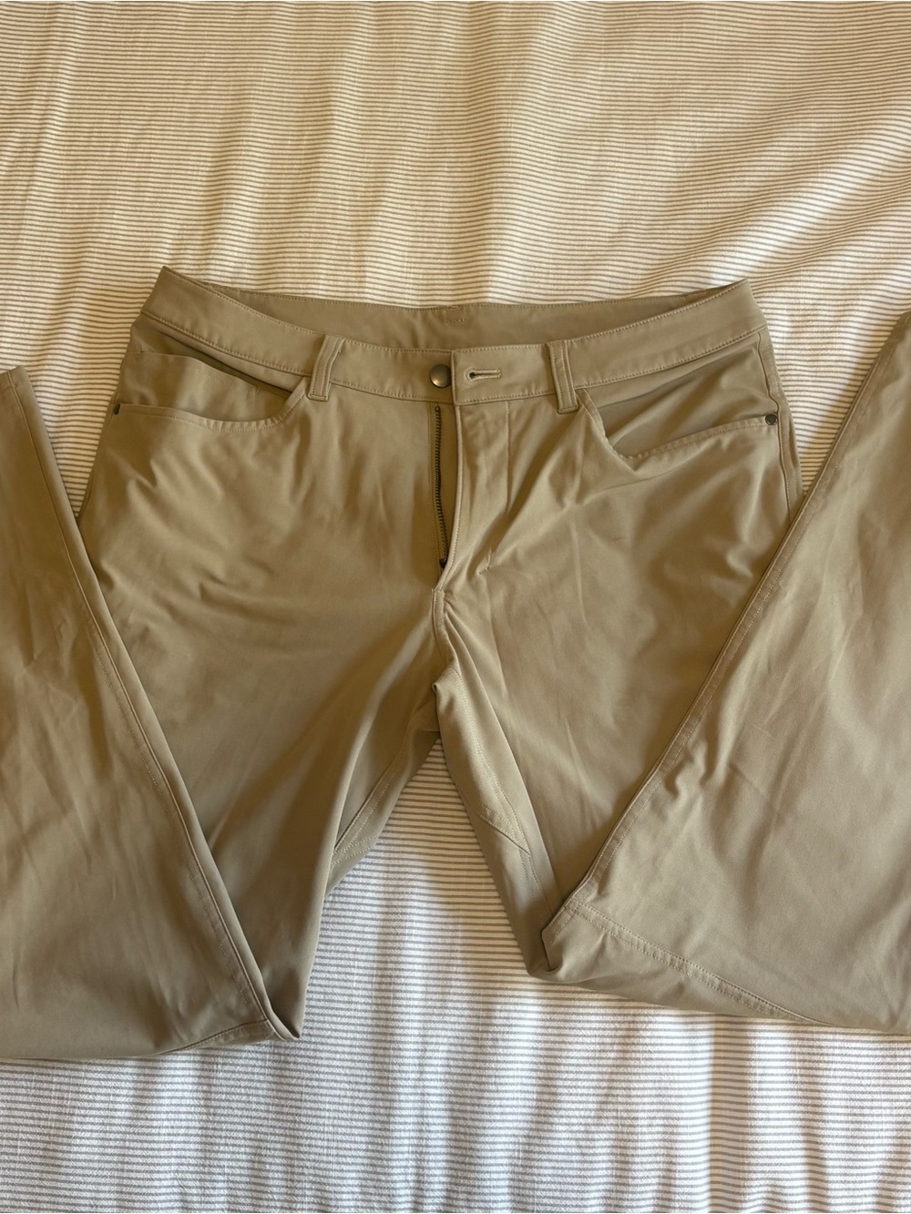 Men's Lululemon Khaki ABC Chinos, 33x32